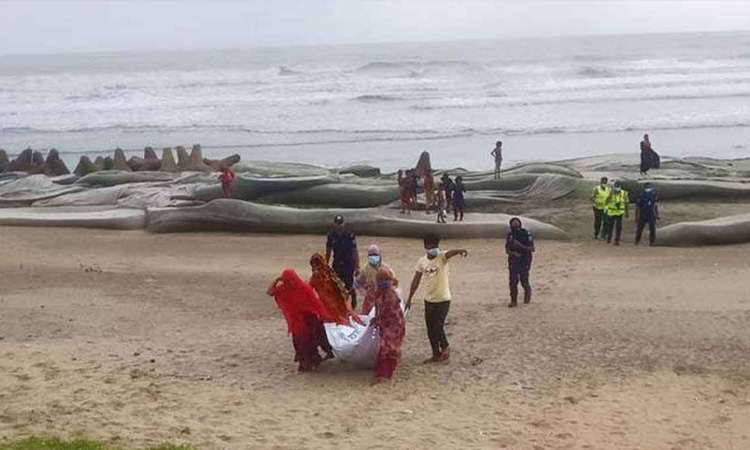 সমুদ্রসৈকতে ভেসে এলো যুবকের মরদেহ