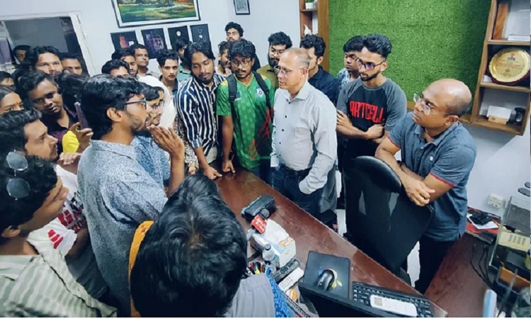 আলোকচিত্রী তাহির জামান হত্যা : ১২ ঘণ্টা অপেক্ষার পর মামলা