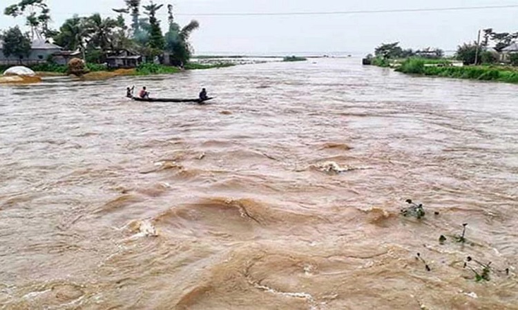 বরিশালে ৭ নদীর পানি বিপৎসীমার ওপরে