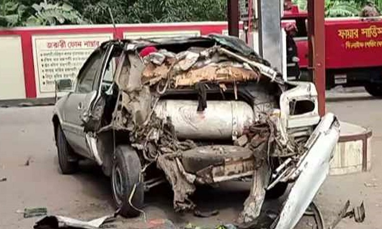 রাজশাহীতে প্রাইভেট কারে গ্যাস নেওয়ার সময় সিলিন্ডার বিস্ফোরণ, চালকের মৃত্যু