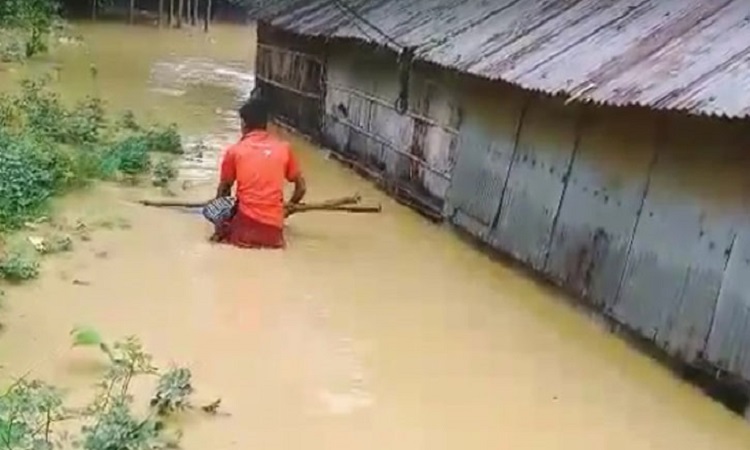 কুমিল্লার গোমতী নদীর পানি বিপৎসীমার ৭০ সে.মি ওপরে