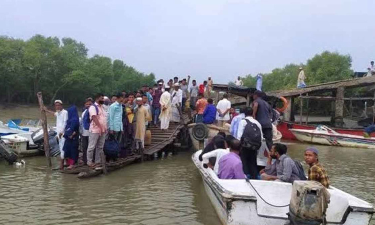 কক্সবাজারে স্পিডবোট থেকে পড়ে নিখোঁজ ২