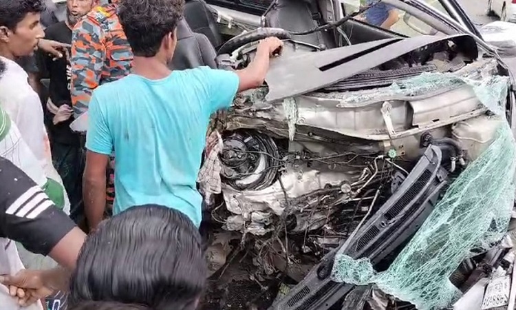গোপালগঞ্জে বাস ও মাইক্রোবাসের সংঘর্ষে নিহত ১, আহত ৫