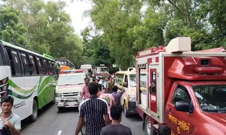 গোপালগঞ্জে পৃথক সড়ক দুর্ঘটনায় ২ জনের মৃত্যু