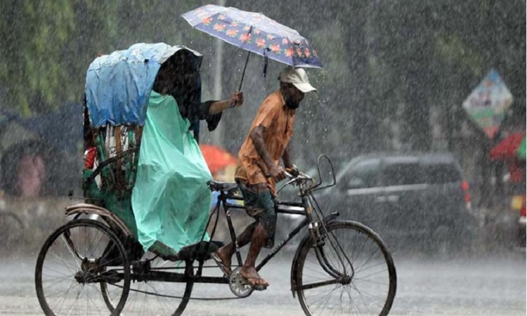 ভারী বৃষ্টিপাতের প্রবণতা কমেছে, বাড়তে পারে তাপমাত্রা