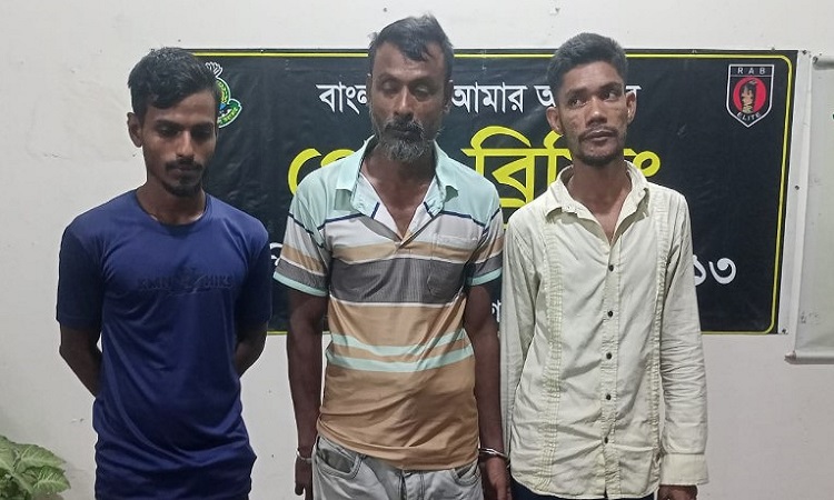 গাইবান্ধায় ৩১ কেজি গাঁজাসহ গ্রেফতার ৩
