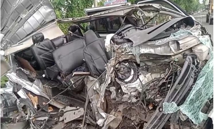 গোপালগঞ্জে বাস-মাইক্রোবাস সংঘর্ষে আহত নারীর মৃত্যু
