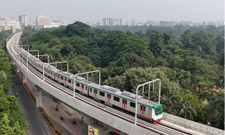 ৩৭ দিন পর চালু হলো মেট্রোরেল