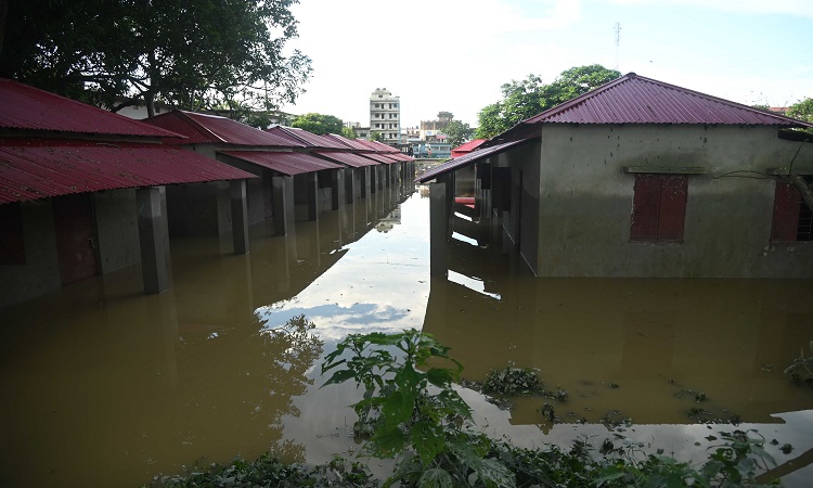 ১১ জেলায় ১০ লাখ পরিবার পানিবন্দি