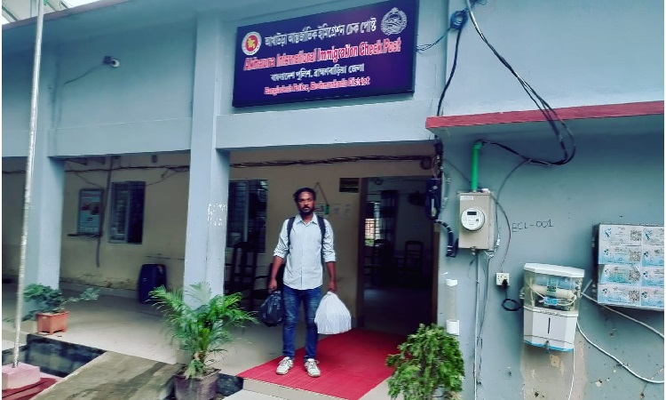 কসবা ও আখাউড়ায় পানি কমেছে, আগরতলায় যাত্রী পারাপার শুরু