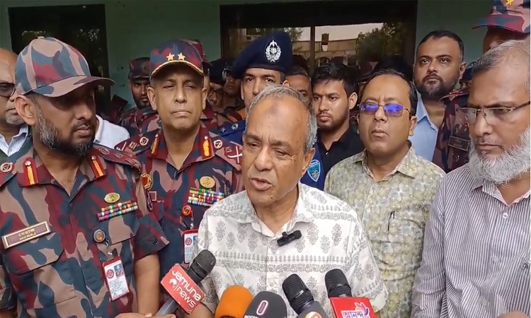 বন্যায় ক্ষতিগ্রস্তদের পুনর্বাসন করা হবে: স্বরাষ্ট্র উপদেষ্টা