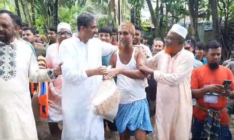 বন্যার পানির সাথে ষড়যন্ত্র সম্পর্কিত: এ্যানি