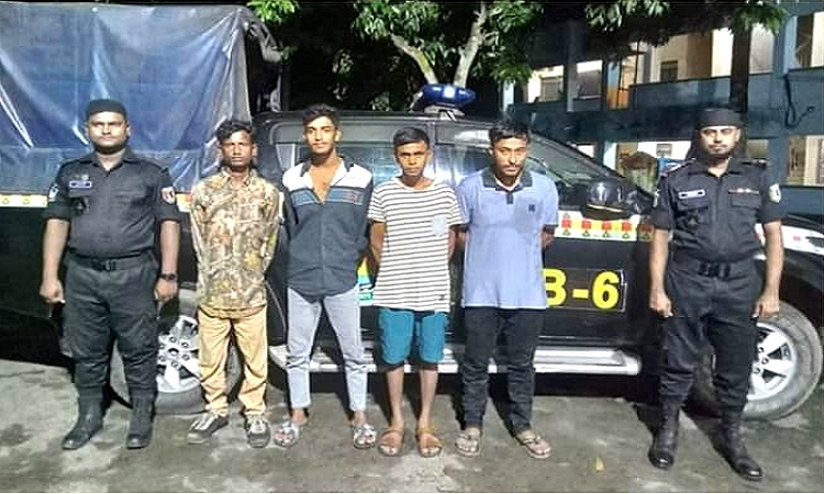 সাতক্ষীরায় তরুণীকে গণধর্ষণের অভিযোগে গ্রেপ্তার ৪