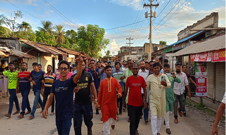 তালায় স্বেচ্ছাসেবক দলের আনন্দ মিছিল