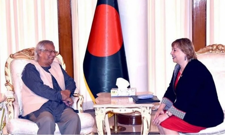 কানাডাকে বাংলাদেশে বিনিয়োগের আহ্বান প্রধান উপদেষ্টার