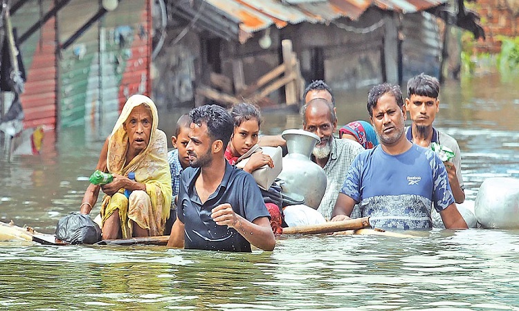 বন্যায় মৃতের সংখ্যা বেড়ে ৫২: দুর্যোগ মন্ত্রণালয়