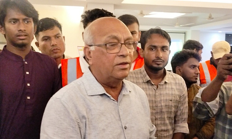 'পানি কমতে শুরু করেছে, অচিরেই মানুষ বাড়িঘরে যেতে পারবে'