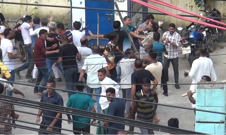 জামালপুরে বিএনপির দুই গ্রুপের সংঘর্ষ, আহত ৩০