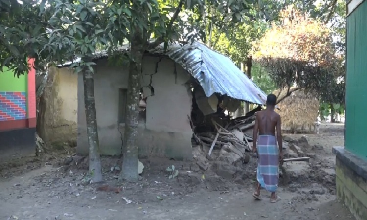 ব্রাহ্মণবাড়িয়ায় বন্যার পানি নেমে গেলেও রয়ে গেছে ক্ষত চিহ্ন