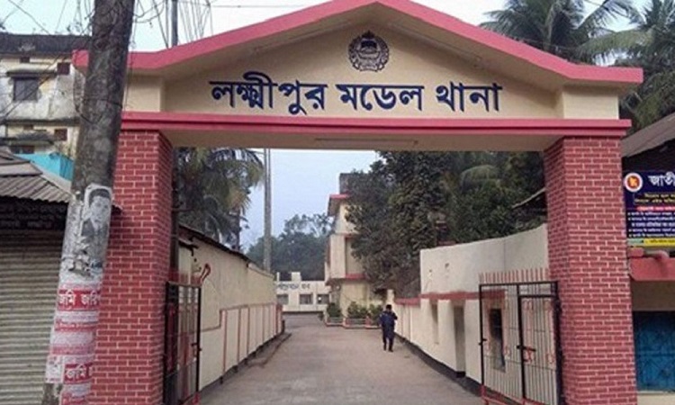 লক্ষ্মীপুরে সড়ক দুর্ঘটনায় পিকআপ ভ্যান চালক নিহত