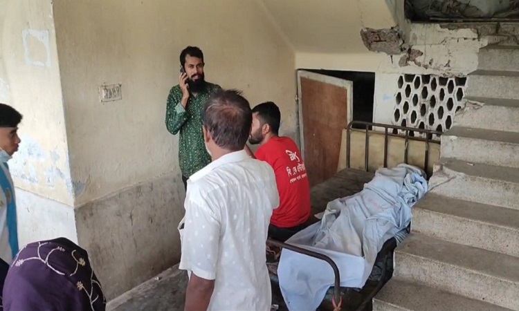 পাবনা শহরে দুর্বৃত্তদের ছুরিকাঘাতে নিহত ২