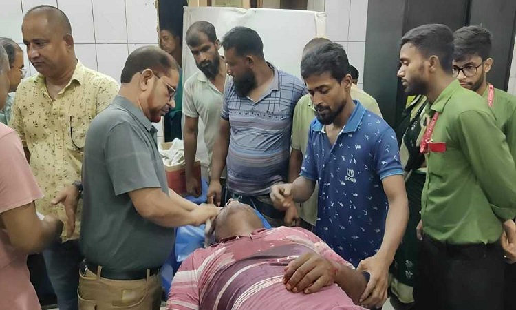রাজবাড়ীতে যুবলীগ নেতাকে কুপিয়ে হত্যা চেষ্টা