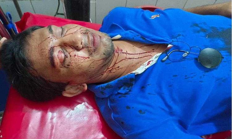 রেজিস্ট্রি অফিসে চাঁদা তোলা নিয়ে বিএনপির দুই গ্রুপের সংঘর্ষ, আহত ৮