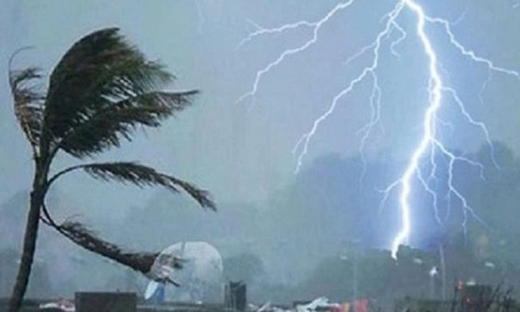 সারা দেশে বজ্রসহ বৃষ্টির পূর্বাভাস, বাড়তে পারে তাপমাত্রা