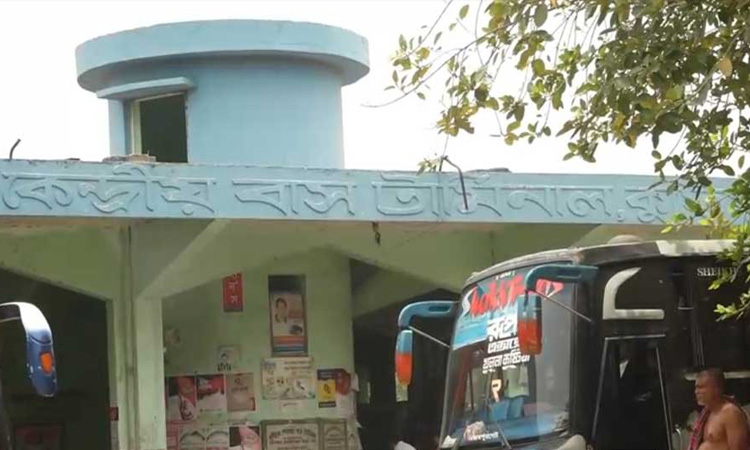 দ্বন্দ্বের জেরে কুষ্টিয়া থেকে সকল রুটে বাস চলাচল বন্ধ
