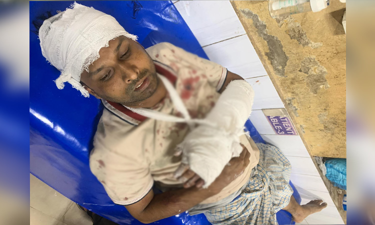 সোনাগাজীতে যুবলীগ নেতাকে কুপিয়ে হত্যার চেষ্টা
