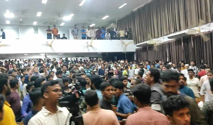চবিতে বৈষম্যবিরোধী আন্দোলনের মতবিনিময় সভায় বাকবিতণ্ডা