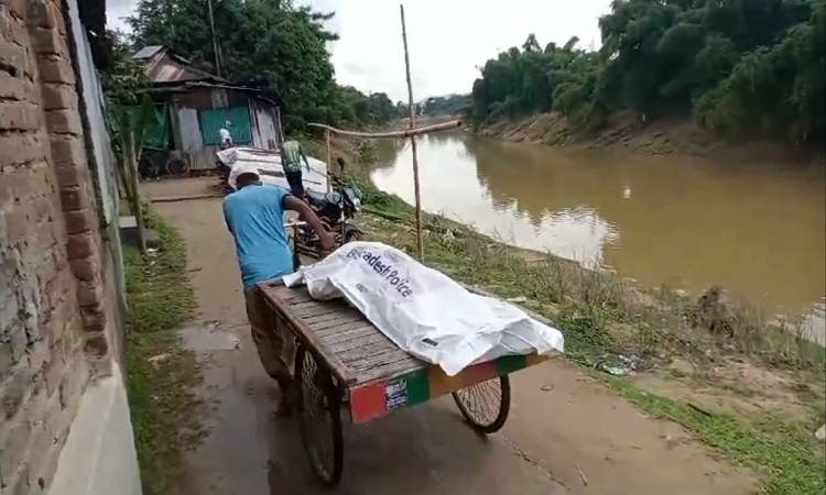 খাগড়াছড়িতে অজ্ঞাত ব্যক্তির লাশ উদ্ধার