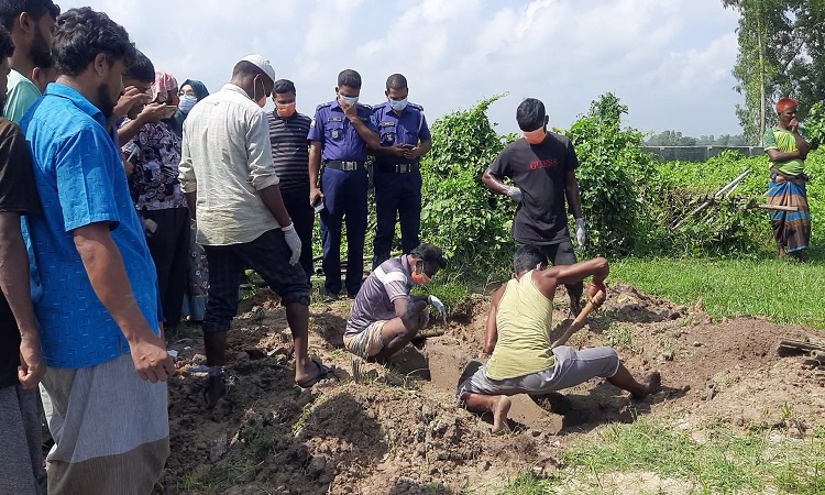 হিলিতে ১ মাস ৫ দিন পর আন্দোলনে নিহত সৃর্যের লাশ উত্তোলন
