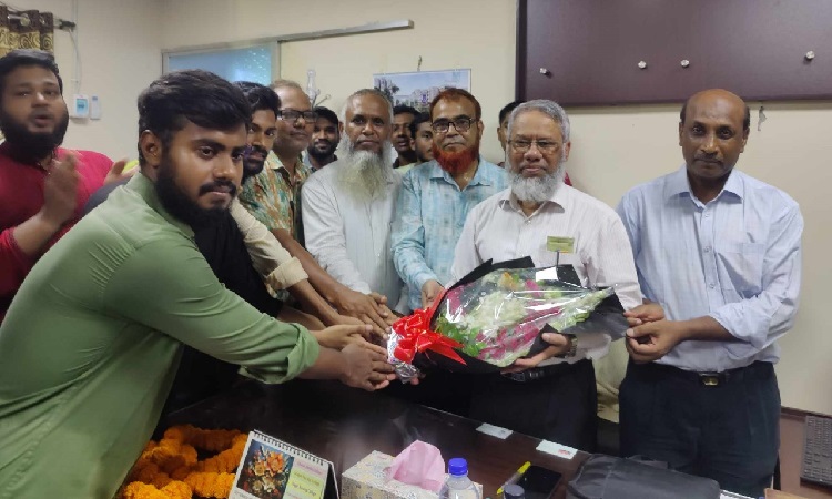 রামেবি ভিসির নিয়োগে শিক্ষার্থীদের আনন্দ মিছিল, শুভেচ্ছা সাক্ষাৎ