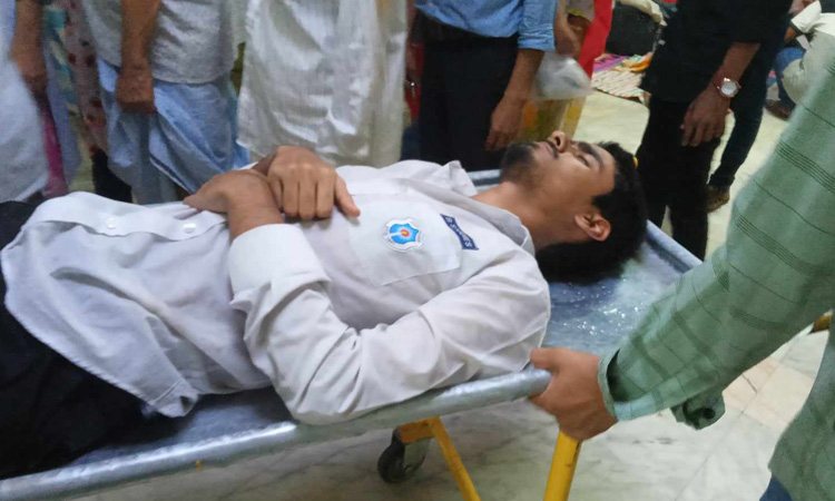 সায়েন্সল্যাবে শিক্ষার্থীদের মধ‍্যে সংঘর্ষ, আহত বেড়ে ১৭