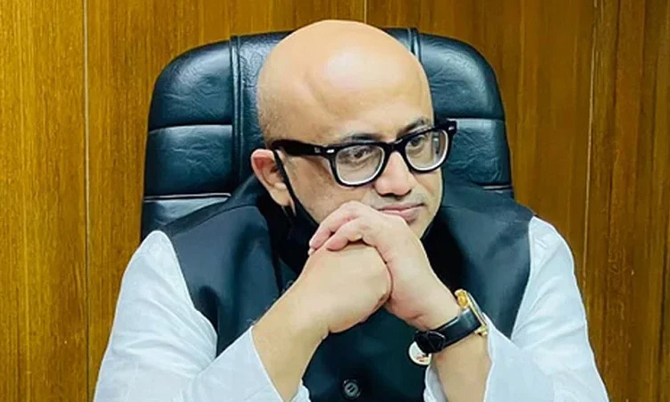 ডা. মুরাদ হাসানের বিরুদ্ধে দশ হাজার কোটি টাকার মানহানি মামলা