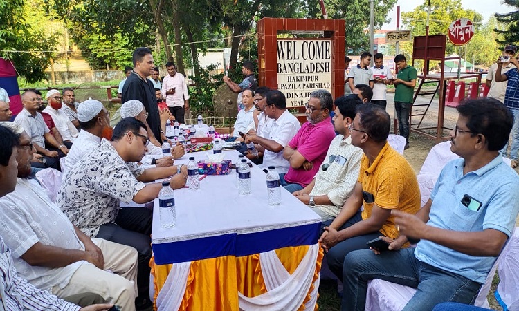 আমদানি-রফতানি গতিশীল করতে হিলি সীমান্তে ব্যবসায়ীদের বৈঠক