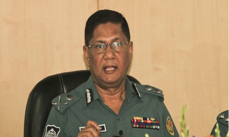 সাবেক ডিএমপি কমিশনার আছাদুজ্জামান ৭ দিনের রিমান্ডে
