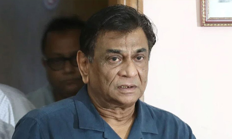 বাফুফের নির্বাচন করবেন না সালাউদ্দিন