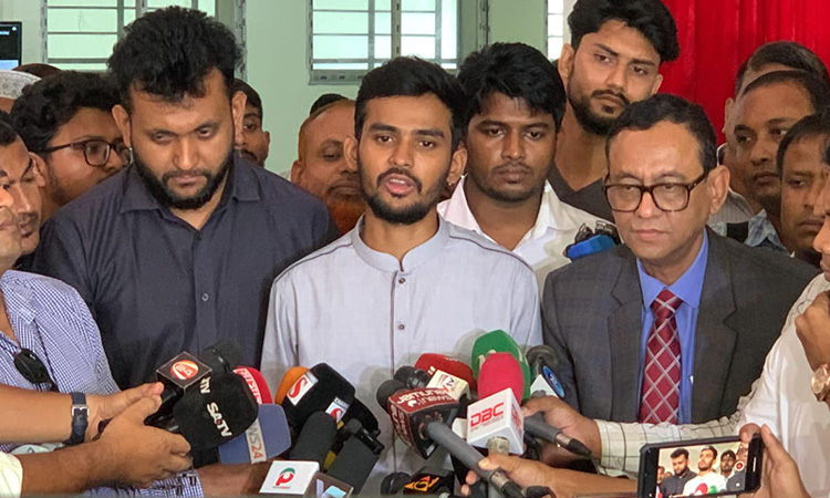 ক্ষমতার পালা বদল নয়, ফ্যাসিবাদী ব্যবস্থার বিলোপের জন্যই অভ্যুত্থান: শ্রম উপদেষ্টা