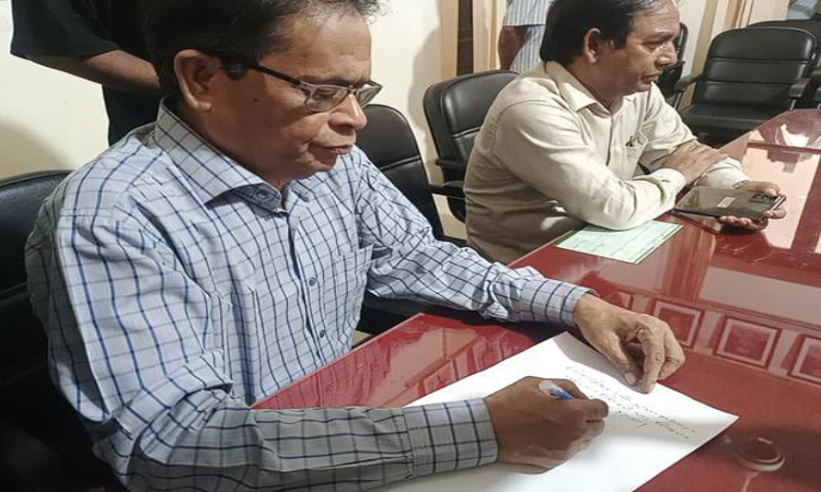 দায়িত্ব গ্রহণের আড়াই ঘণ্টা পর রাজশাহী কলেজ অধ্যক্ষের পদত্যাগ