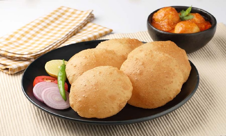 কীভাবে লুচি ভাজলে ফুলকো হবে?