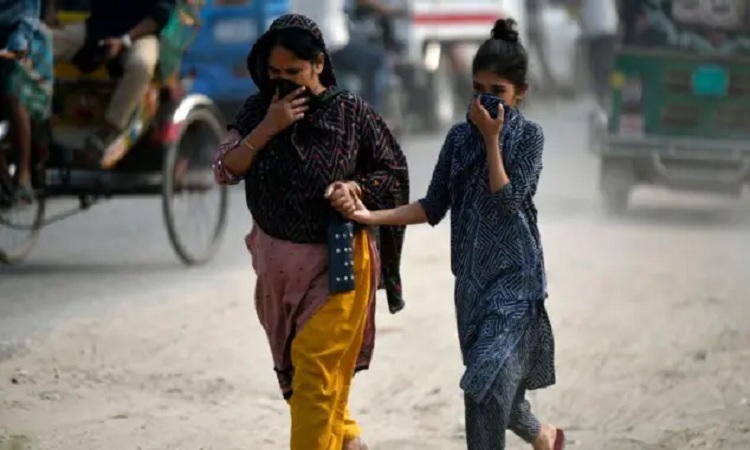 বায়ুদূষণে আজ ঢাকা পঞ্চম