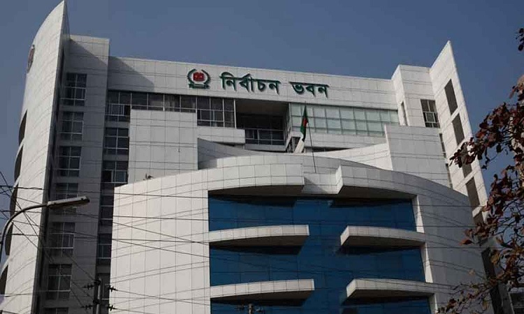 সাংবাদিকদের নিয়ে আদেশ সংশোধন করল ইসি