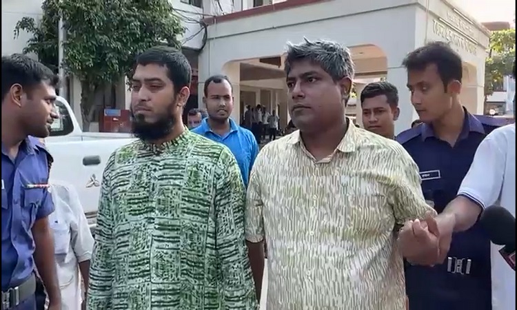 পাবনায় দুই ভুয়া সেনা কর্মকর্তাকে আটক