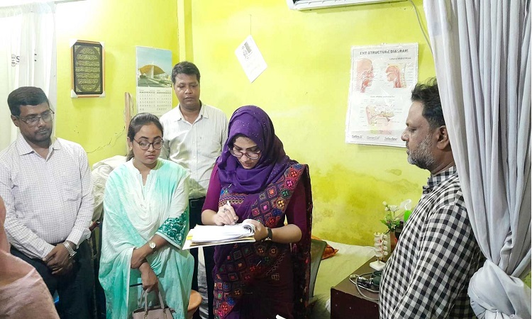 সিংড়ায় ডাক্তার পরিচয়ে চিকিৎসা দেওয়ায় অর্থদণ্ড