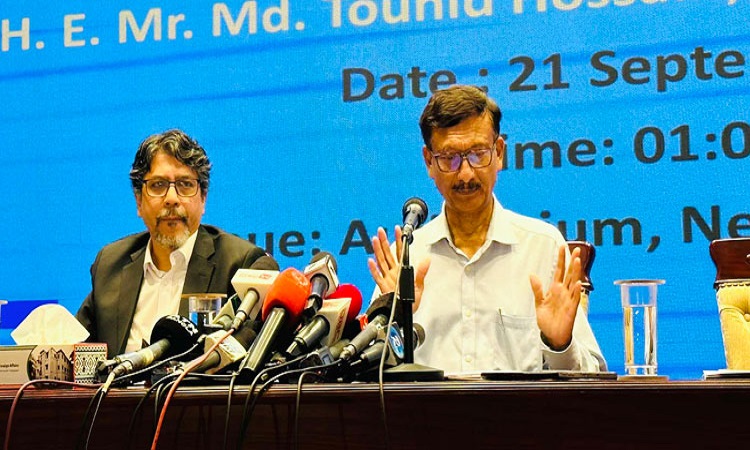 সোমবার নিউইয়র্ক যাবেন ড. ইউনূস