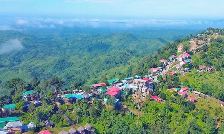 সাজেকে আটকে পড়েছে ৮ শতাধিক পর্যটক