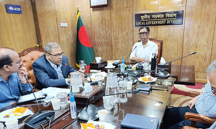 ডেঙ্গু মোকাবিলায় স্থানীয় সরকার বিভাগের ১০ টিম গঠন