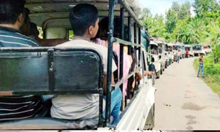 সাজেক থেকে চারদিন আটকা পড়া পর্যটকরা ফিরছেন